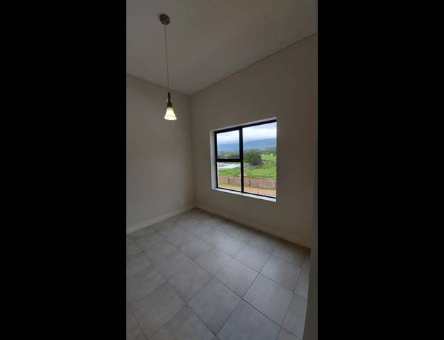 1 BEDROOM PROPERTY TO RENT IN GREENBAY ECO ESTATE